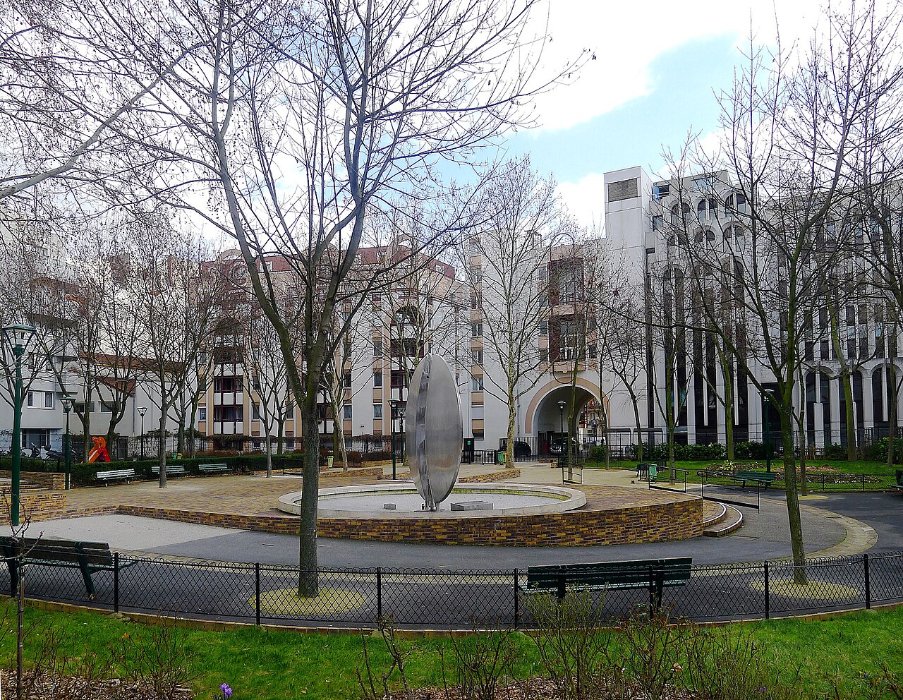 Platz Marcel-Mouloudji