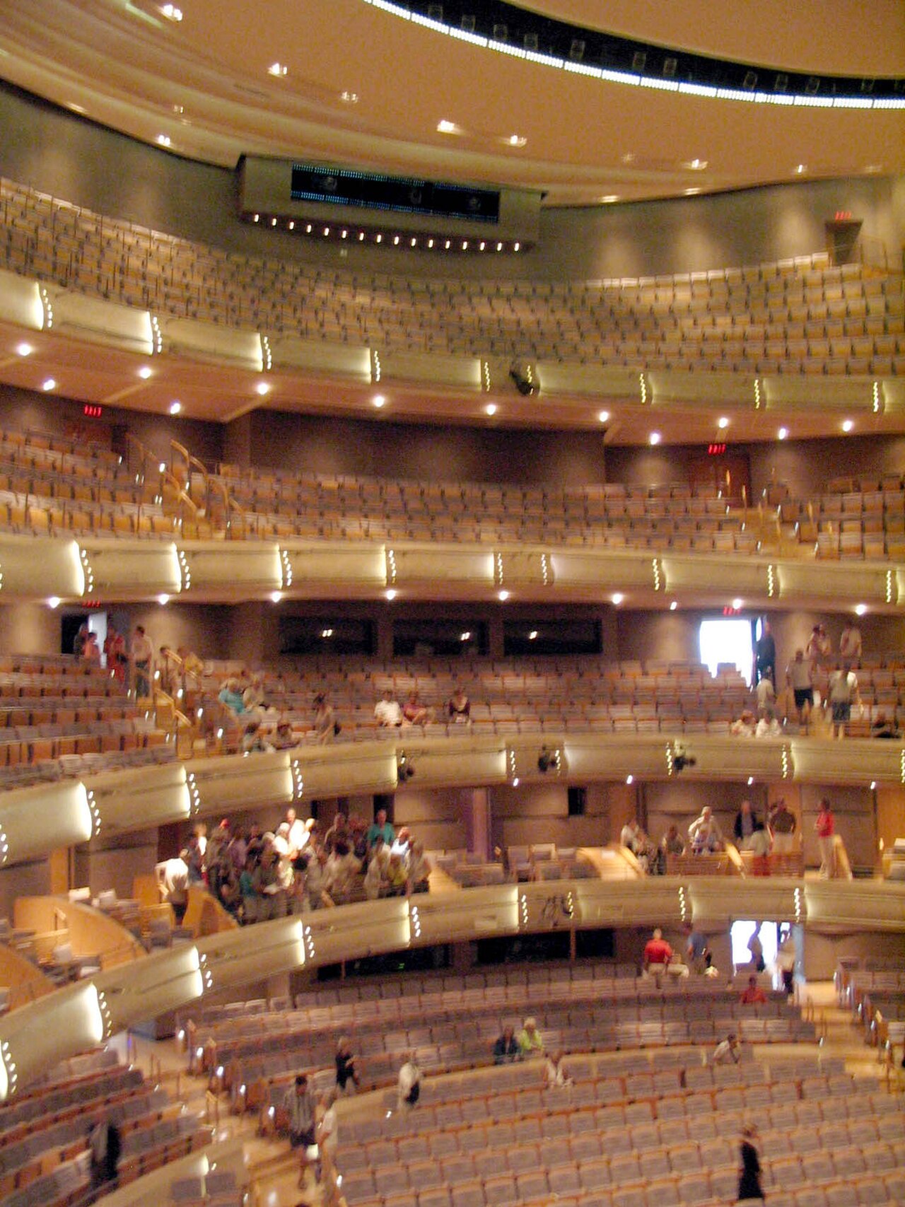 Una fotografia di Four Seasons Centre for the Performing Arts