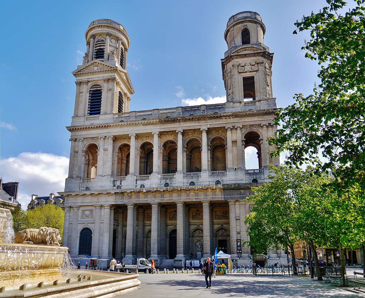 Saint-Sulpice Kilisesi fotoğrafı