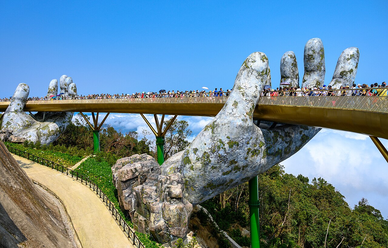 A photograph of Golden Bridge