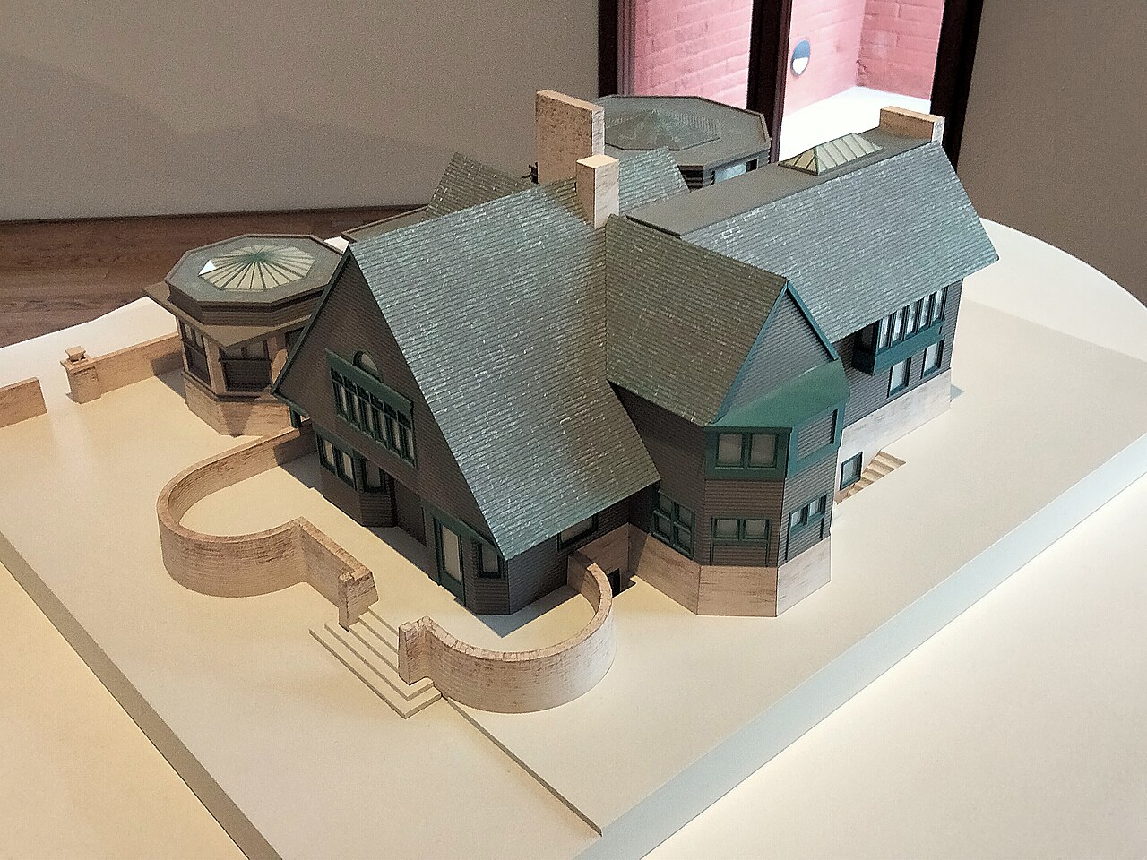 Une photographie de maison et studio Frank Lloyd Wright