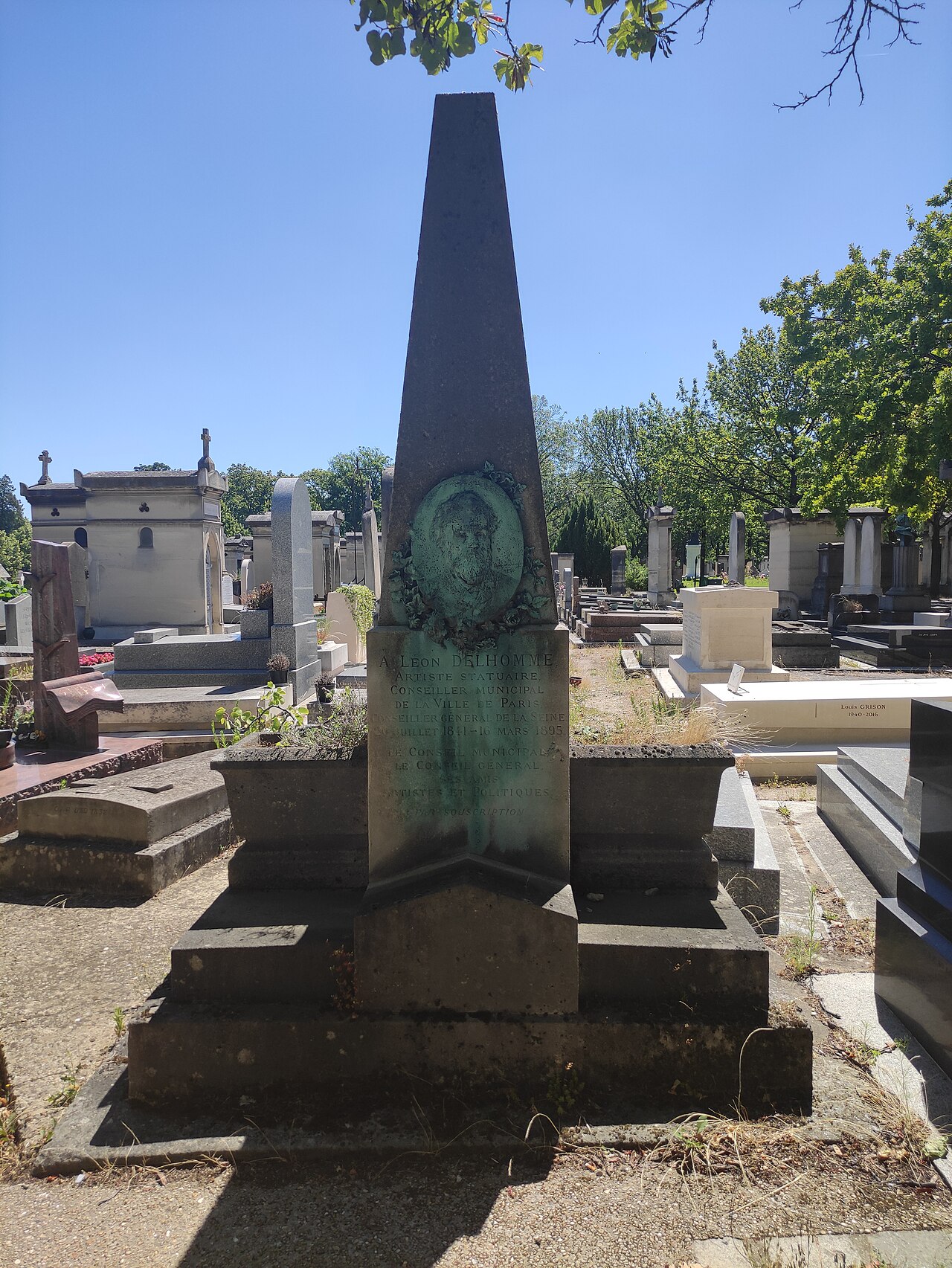 Túmulo de Léon Alexandre Delhomme