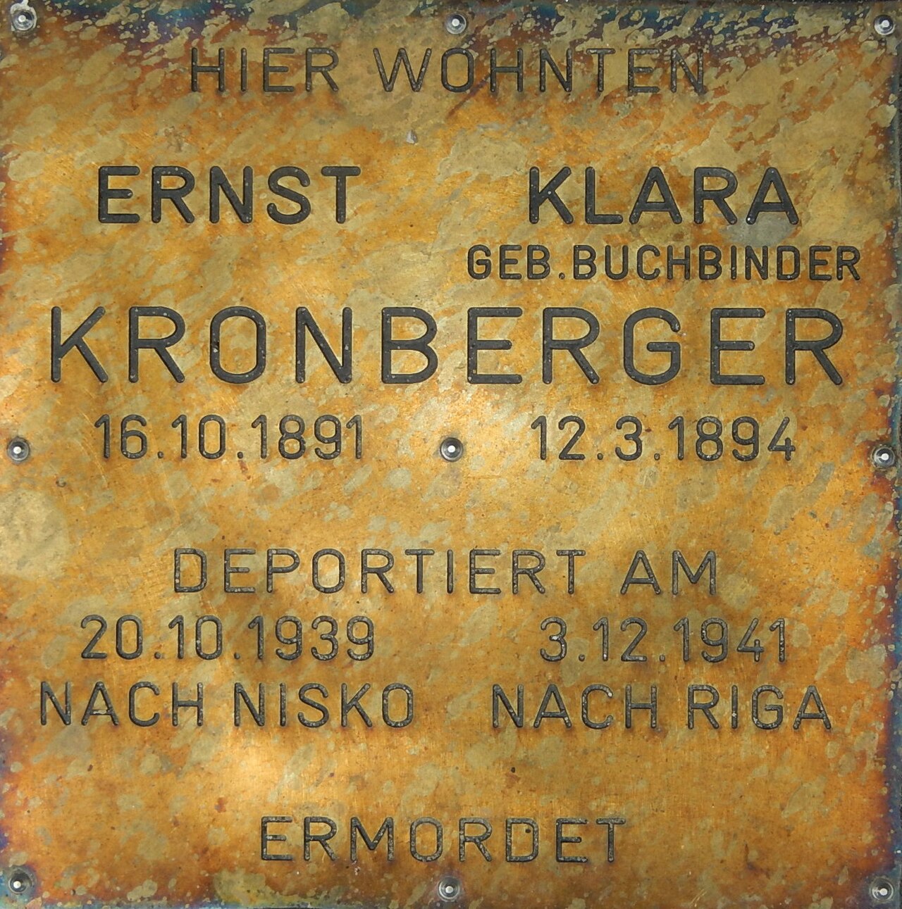 Stein der Erinnerung à la mémoire de Ernst und Klara Kronberger