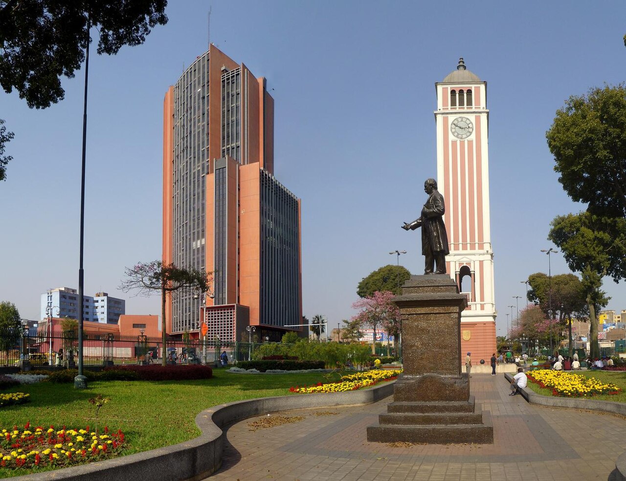 Monument to Sebastián Lorente