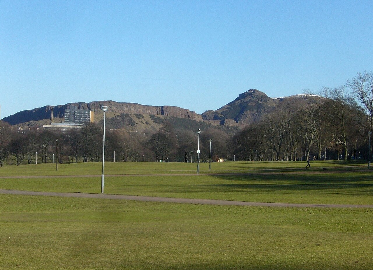 A photograph of Bruntsfield Links