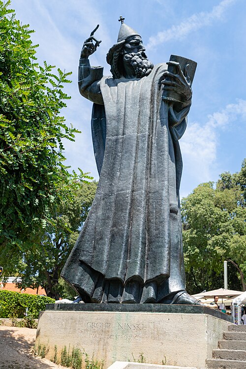 Grgur Ninski statue in Split