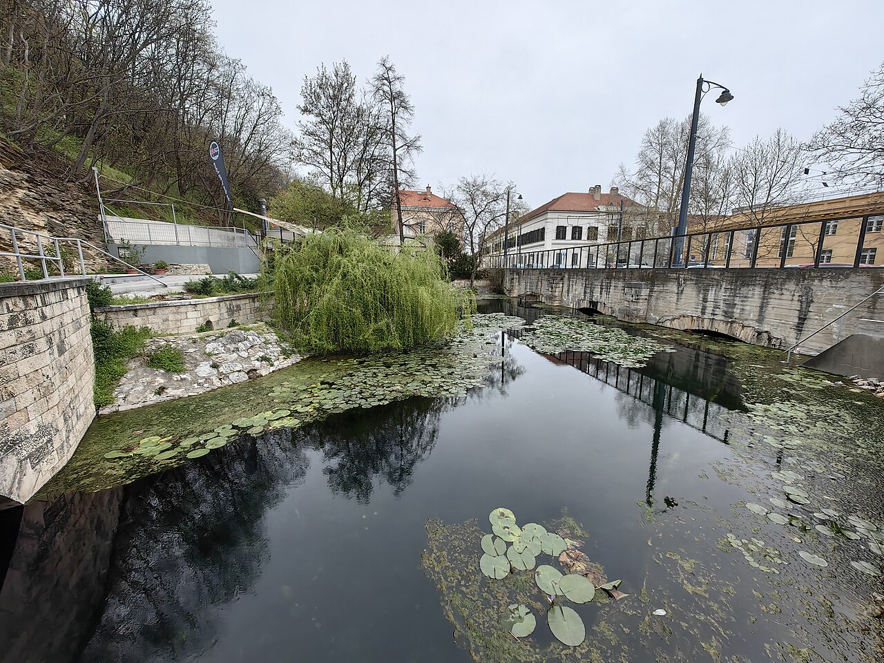Ein Foto von Molnár-János-Höhle