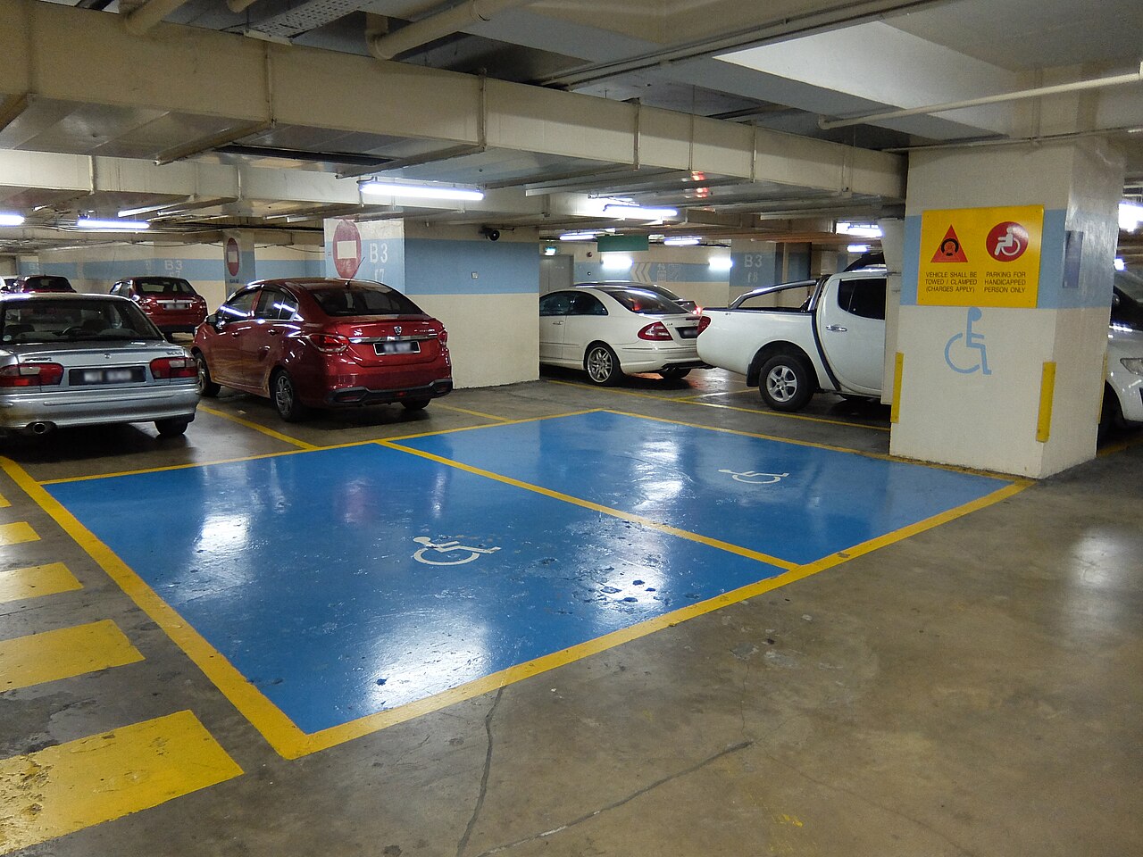 Plaza Low Yat fotoğrafı