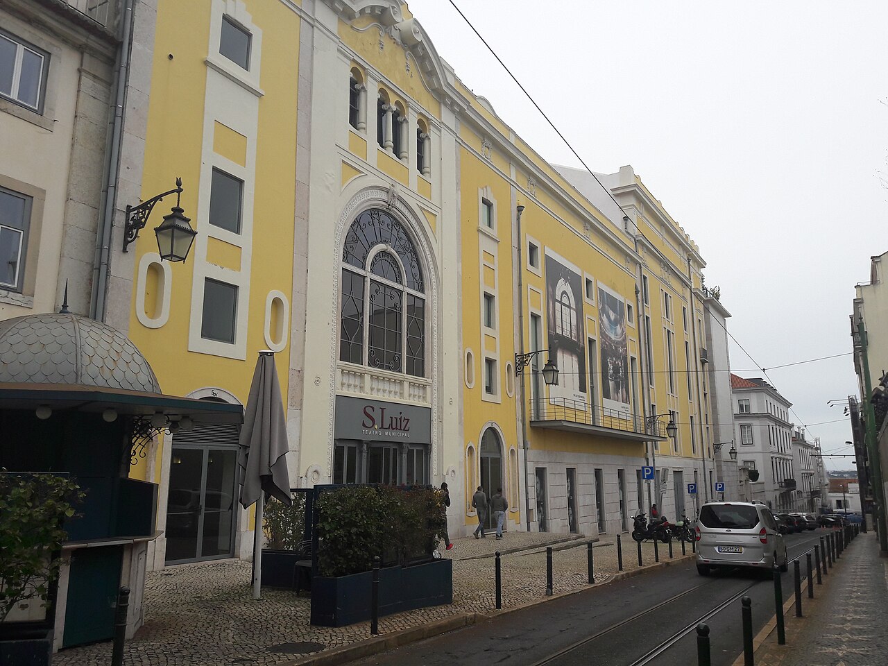 A photograph of Teatro Republica