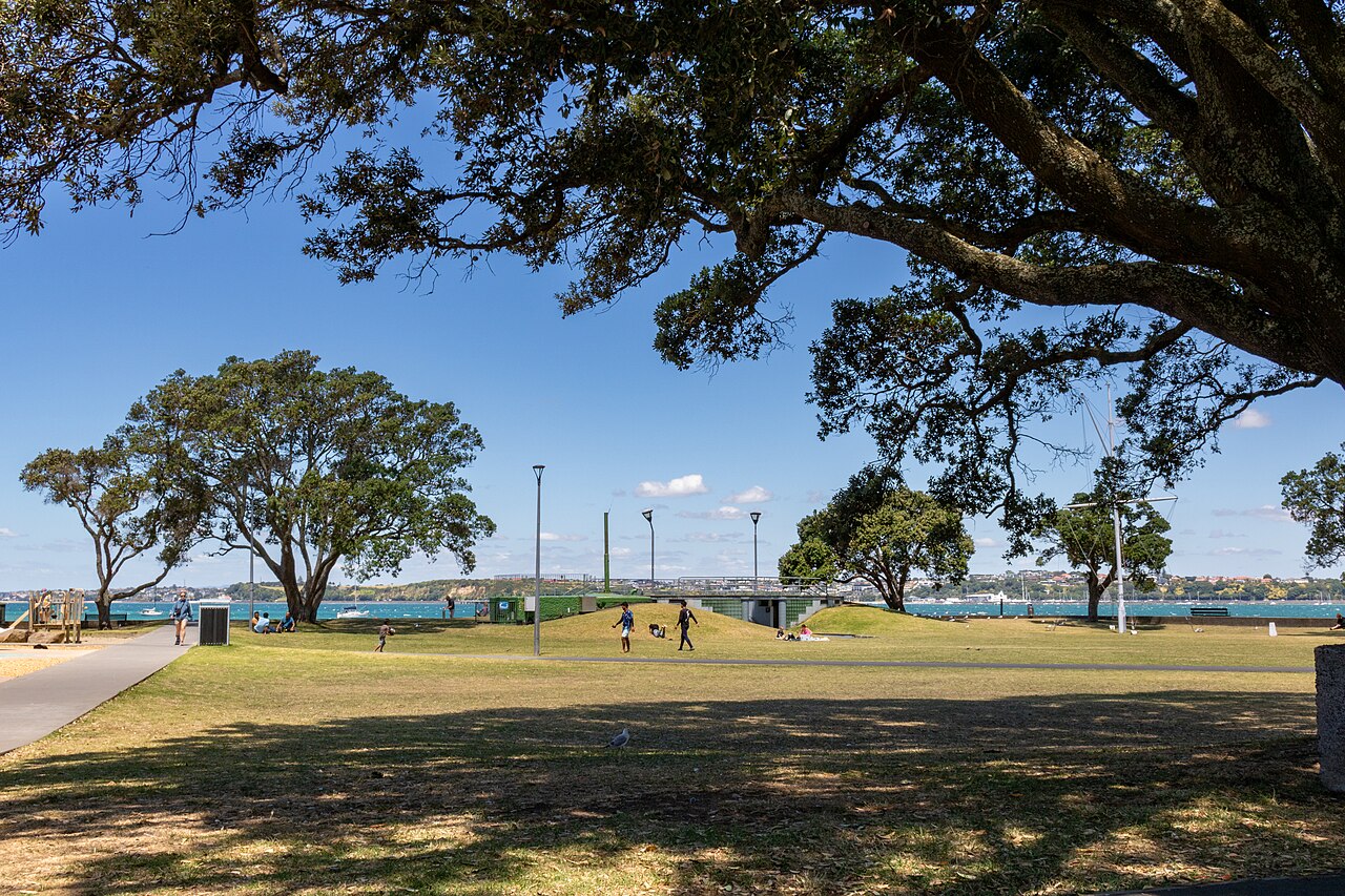 King Edward Parade Reserve fotoğrafı