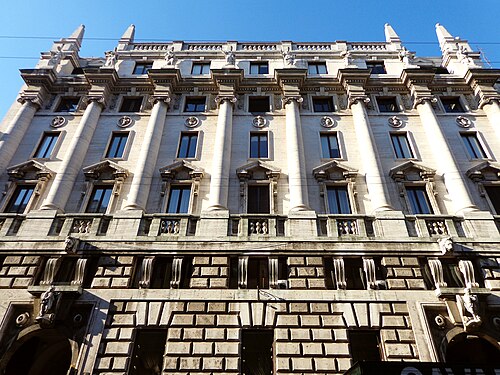 Cusini Palace