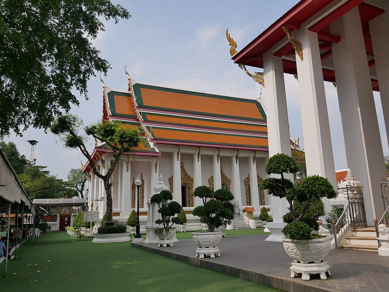 Uma fotografia de วัดหงส์รัตนารามราชวรวิหาร