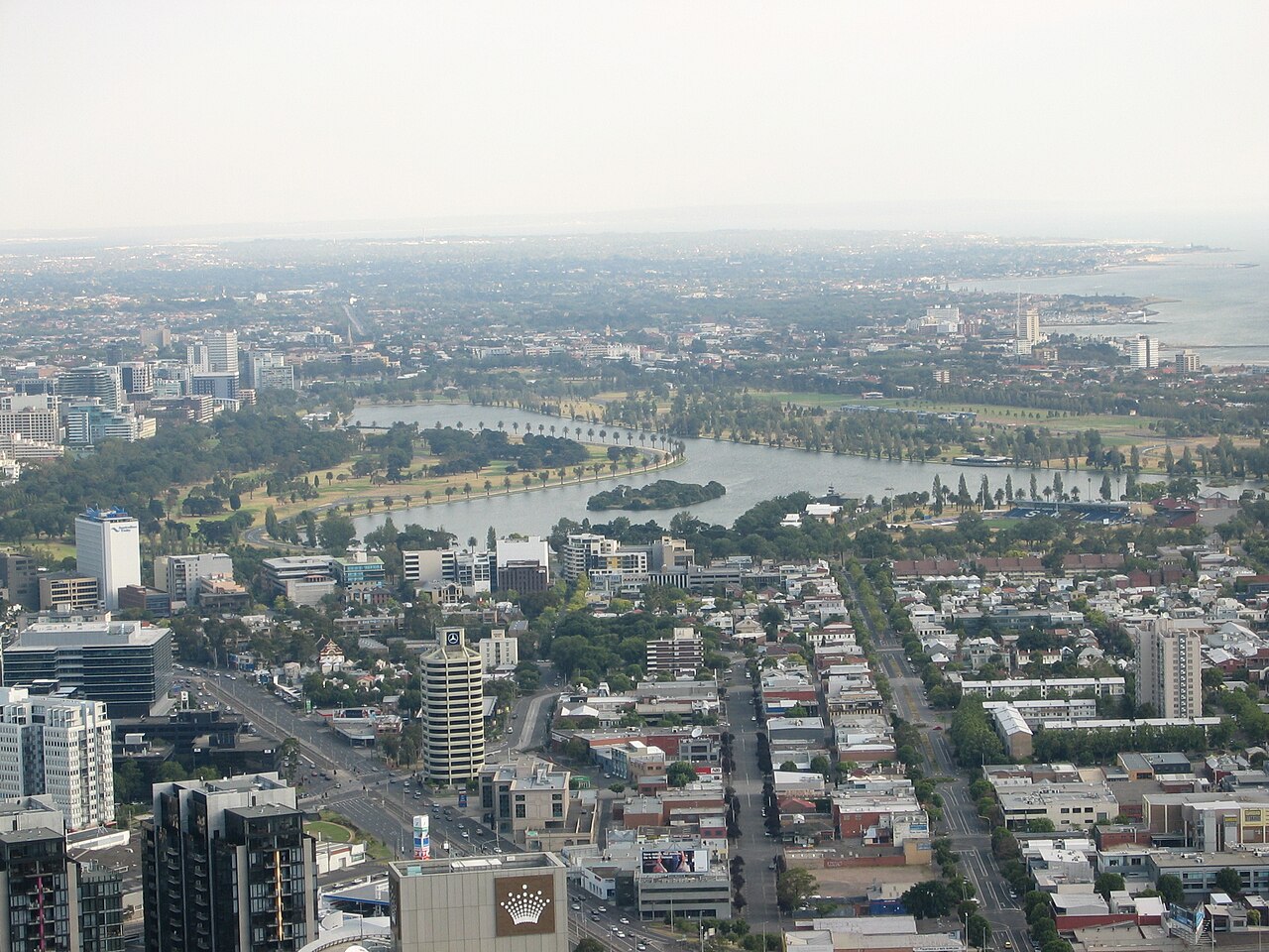 A photograph of Albert Park Lake