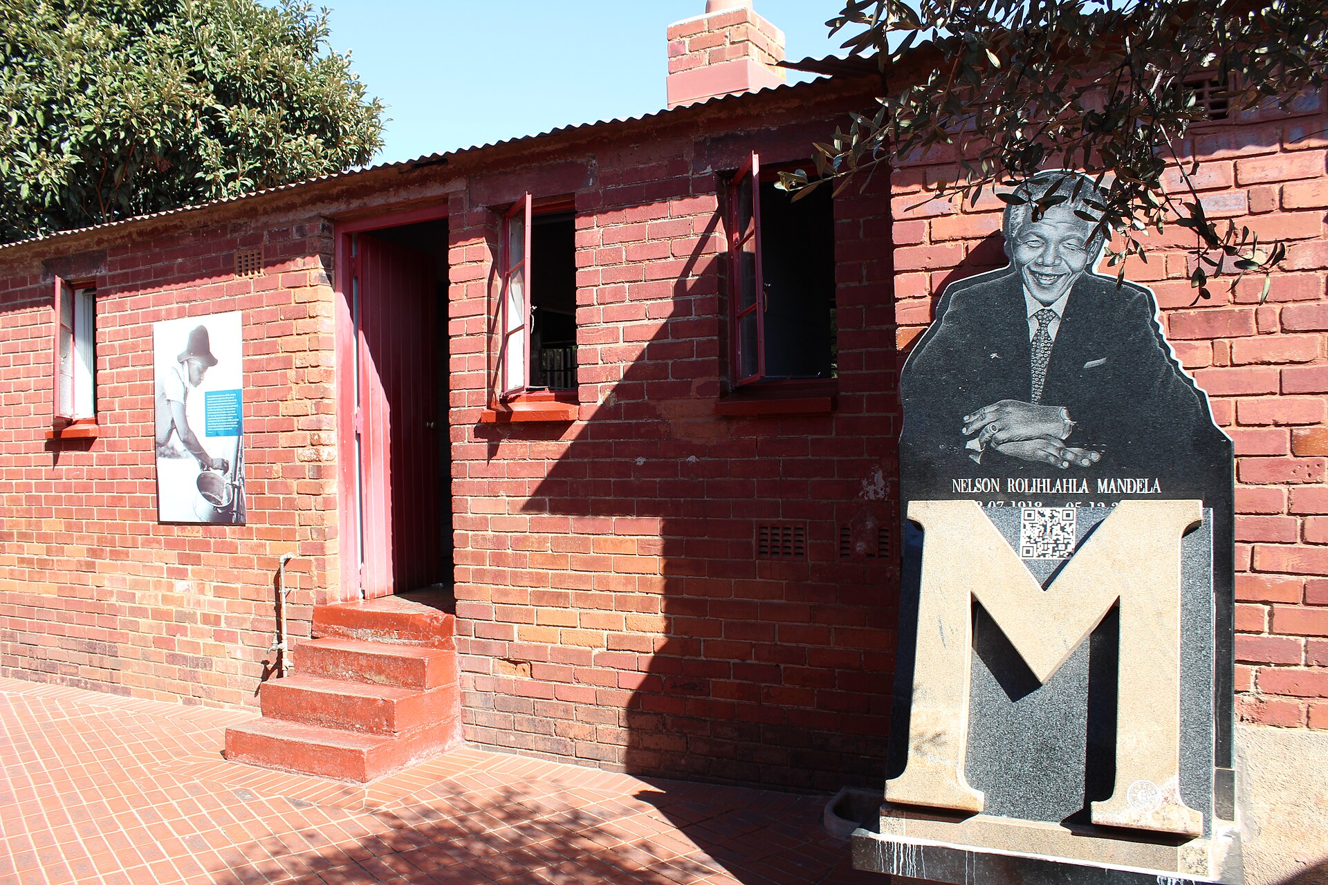 Mandela Evi
