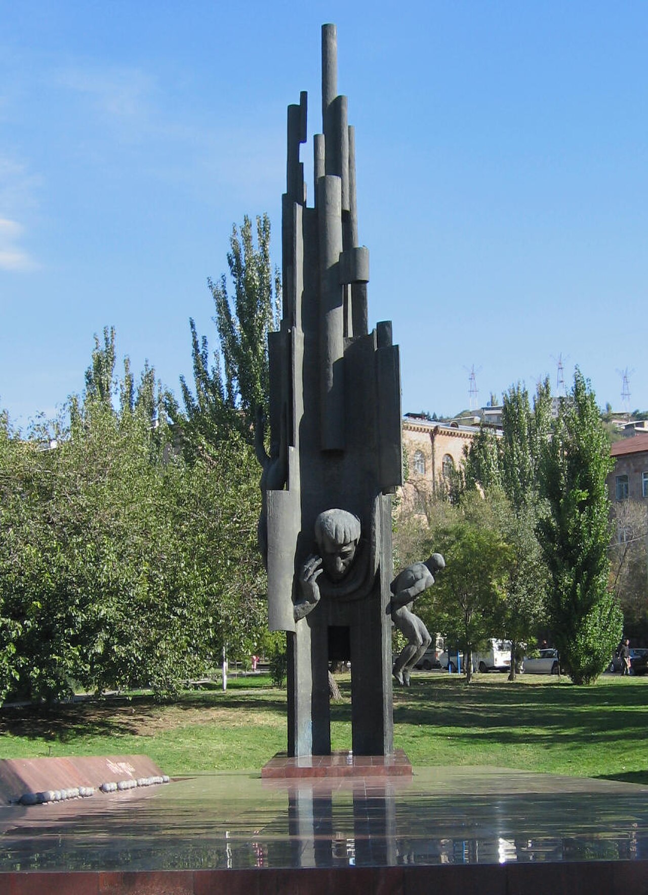 Una fotografia di Monumento a Yeghishe Charents