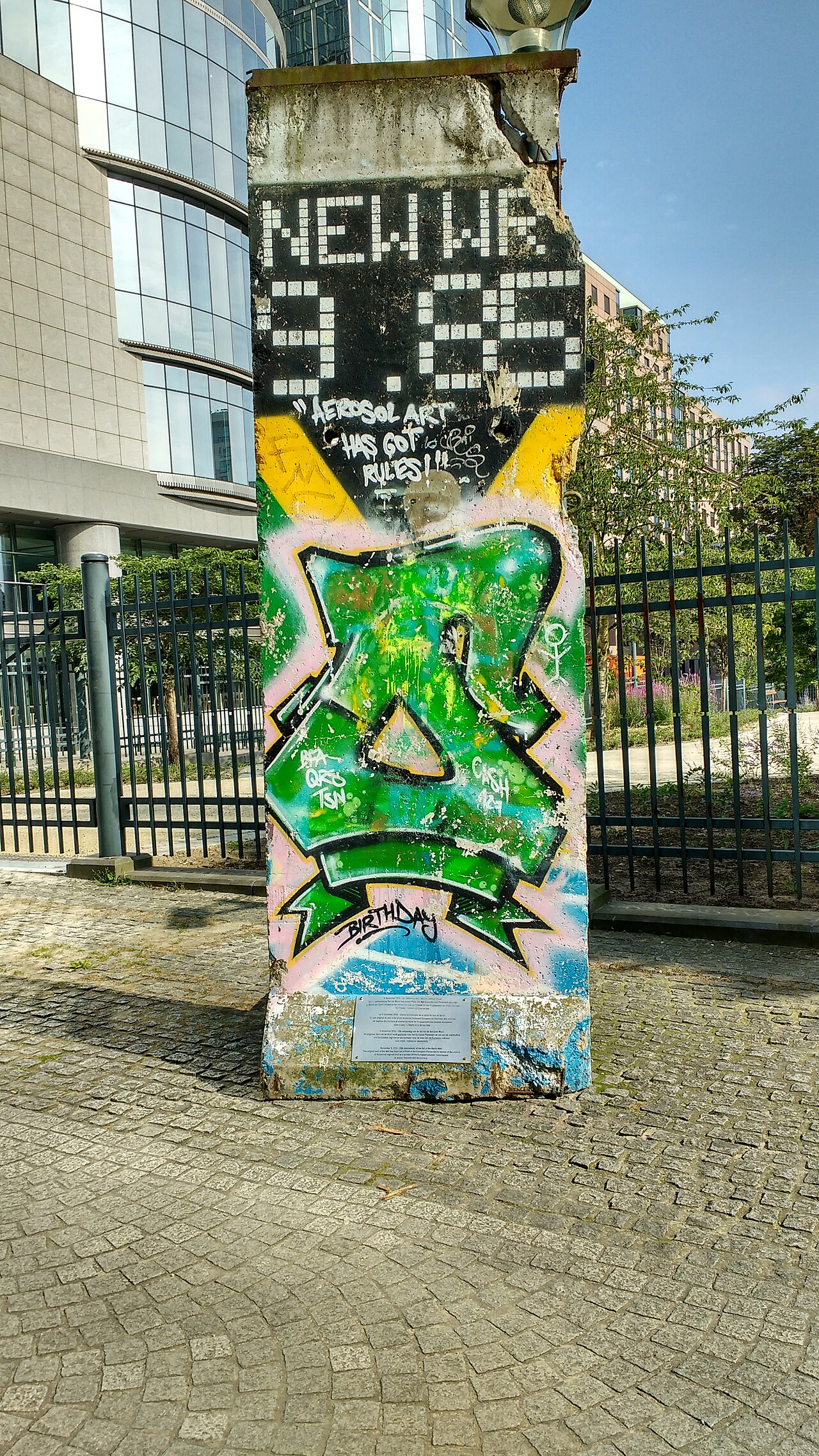 Piece of Berlin Wall fotoğrafı