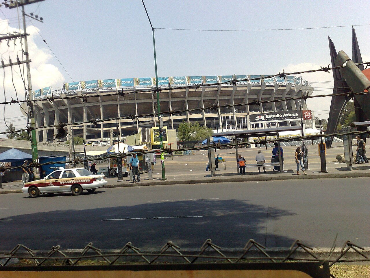Une photographie de stade Azteca
