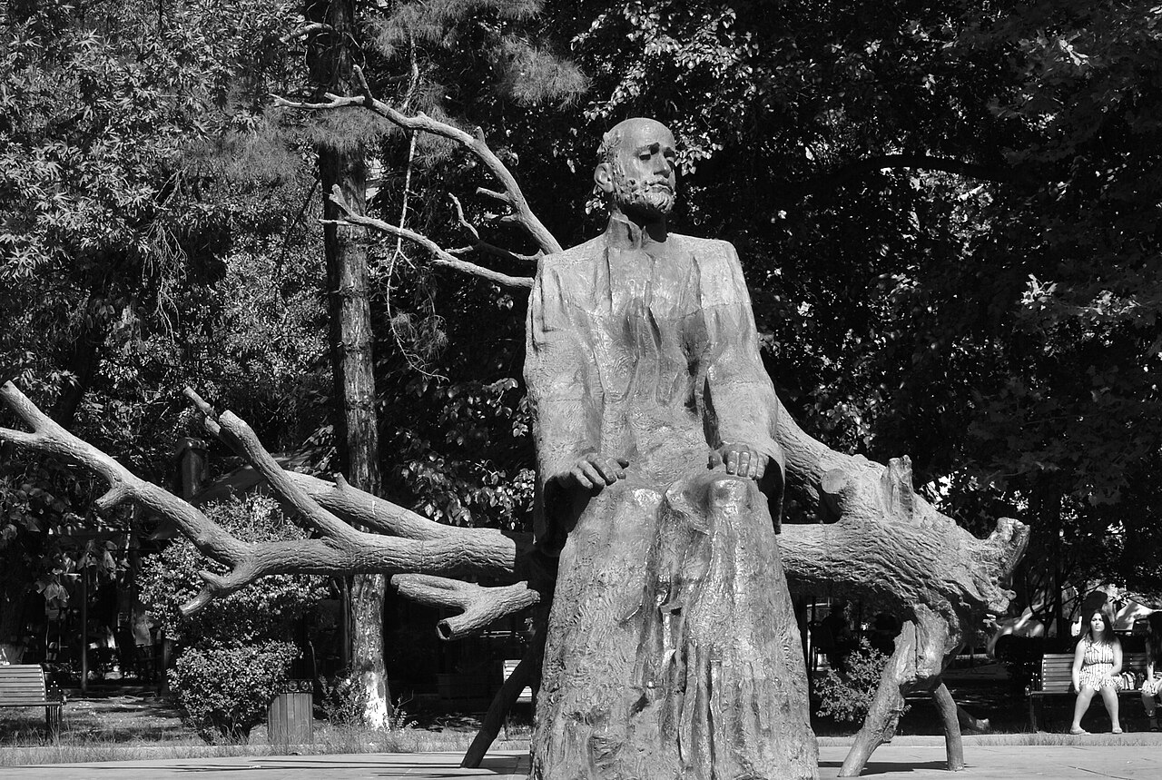 Una fotografía de Monumento a Komitas