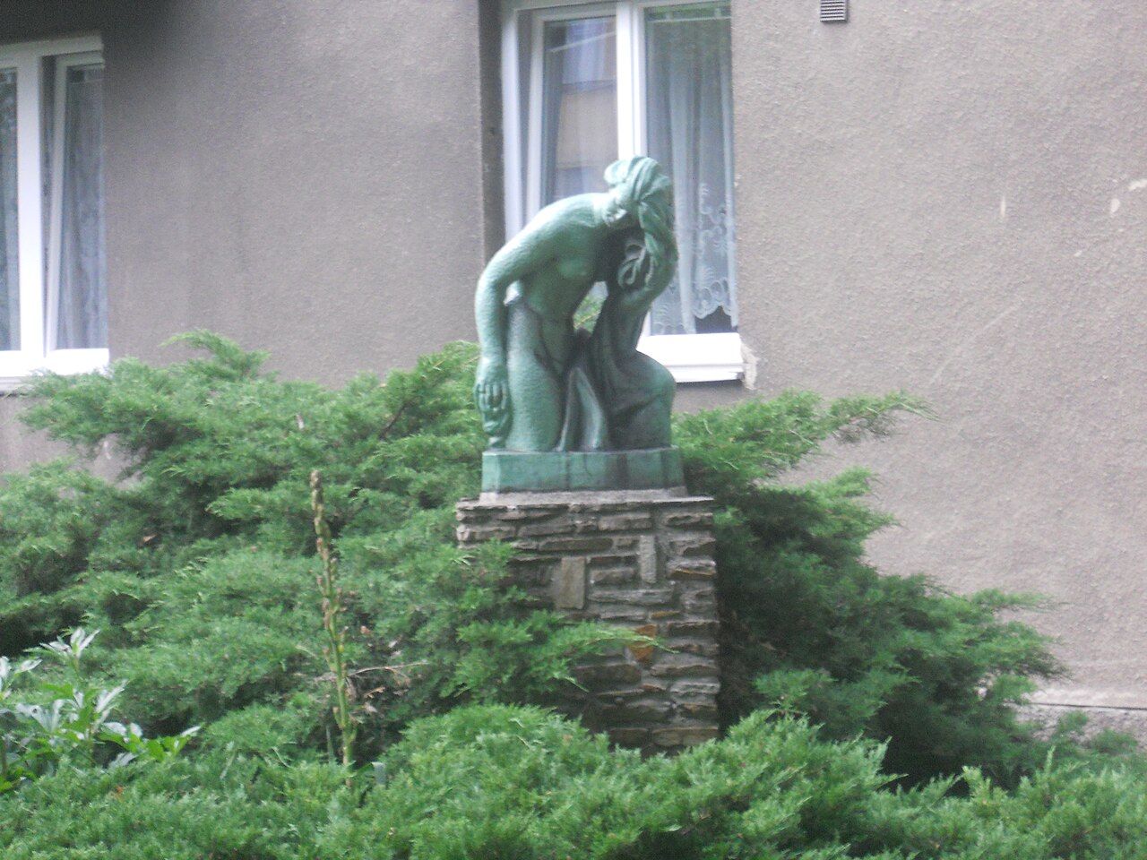 Scultura «Die Badende» di Christa Vogelmayer