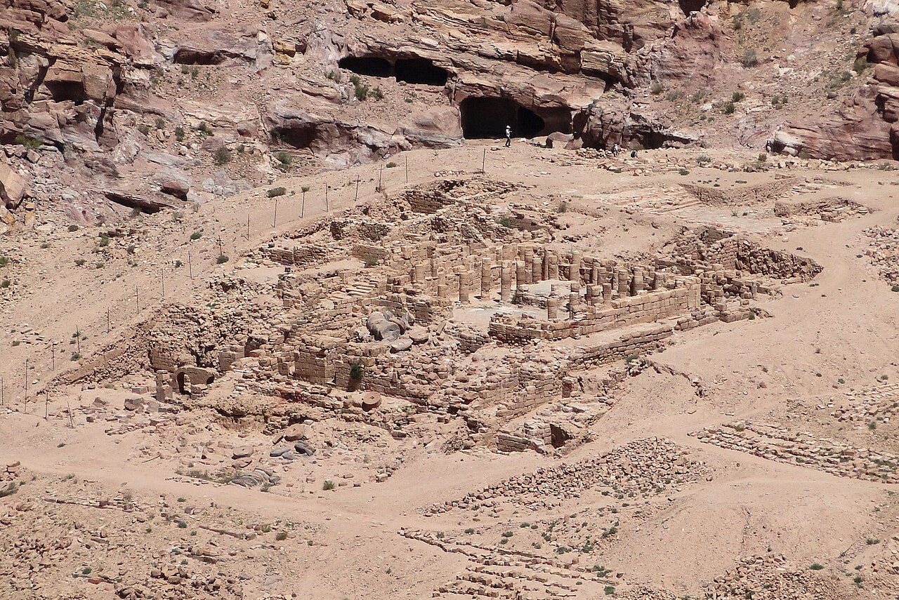 Kanatlı Aslanlar Tapınağı