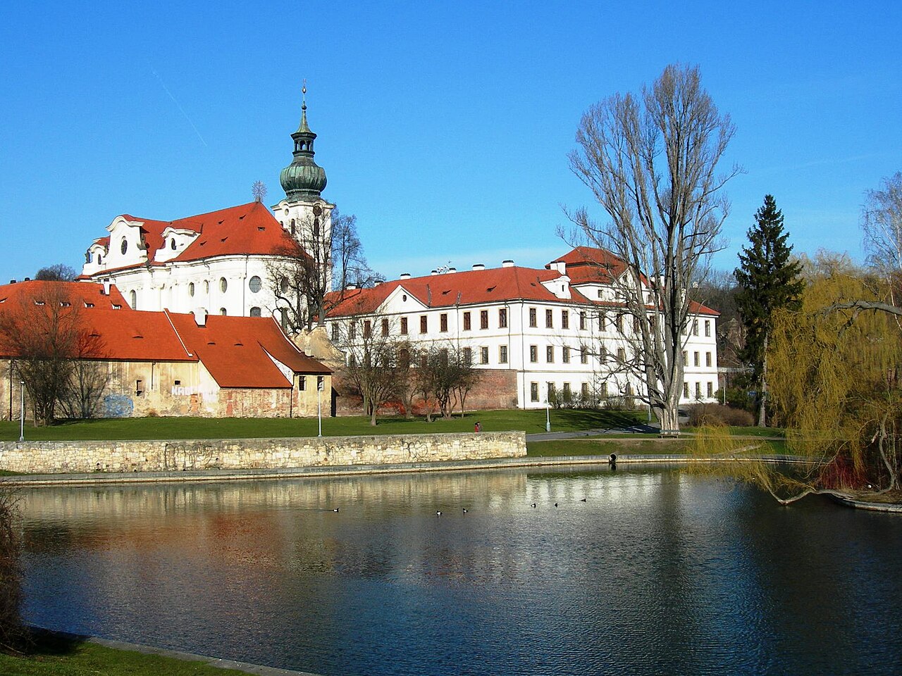 Una fotografia di abbazia di Břevnov