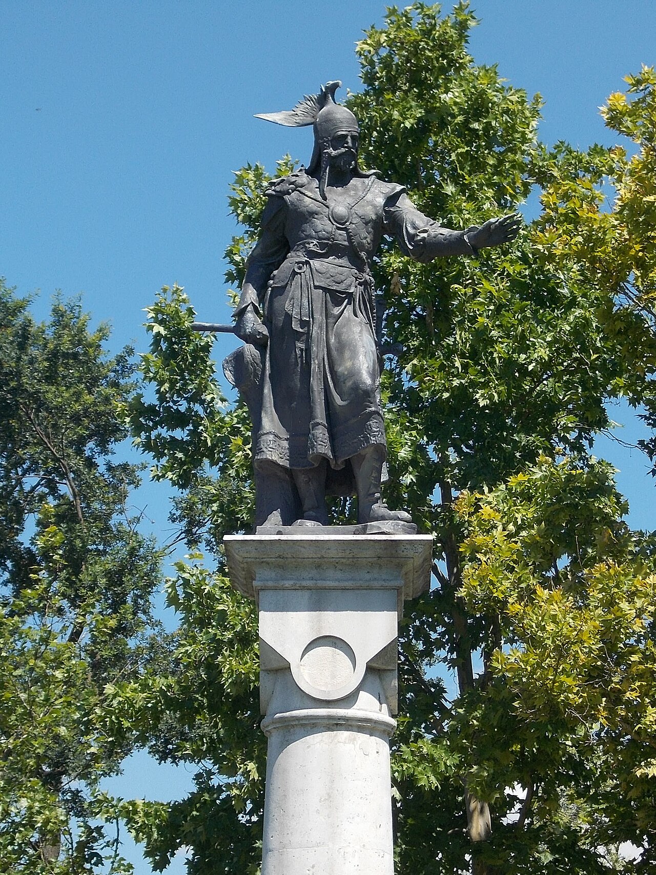 A photograph of Árpád vezér tér