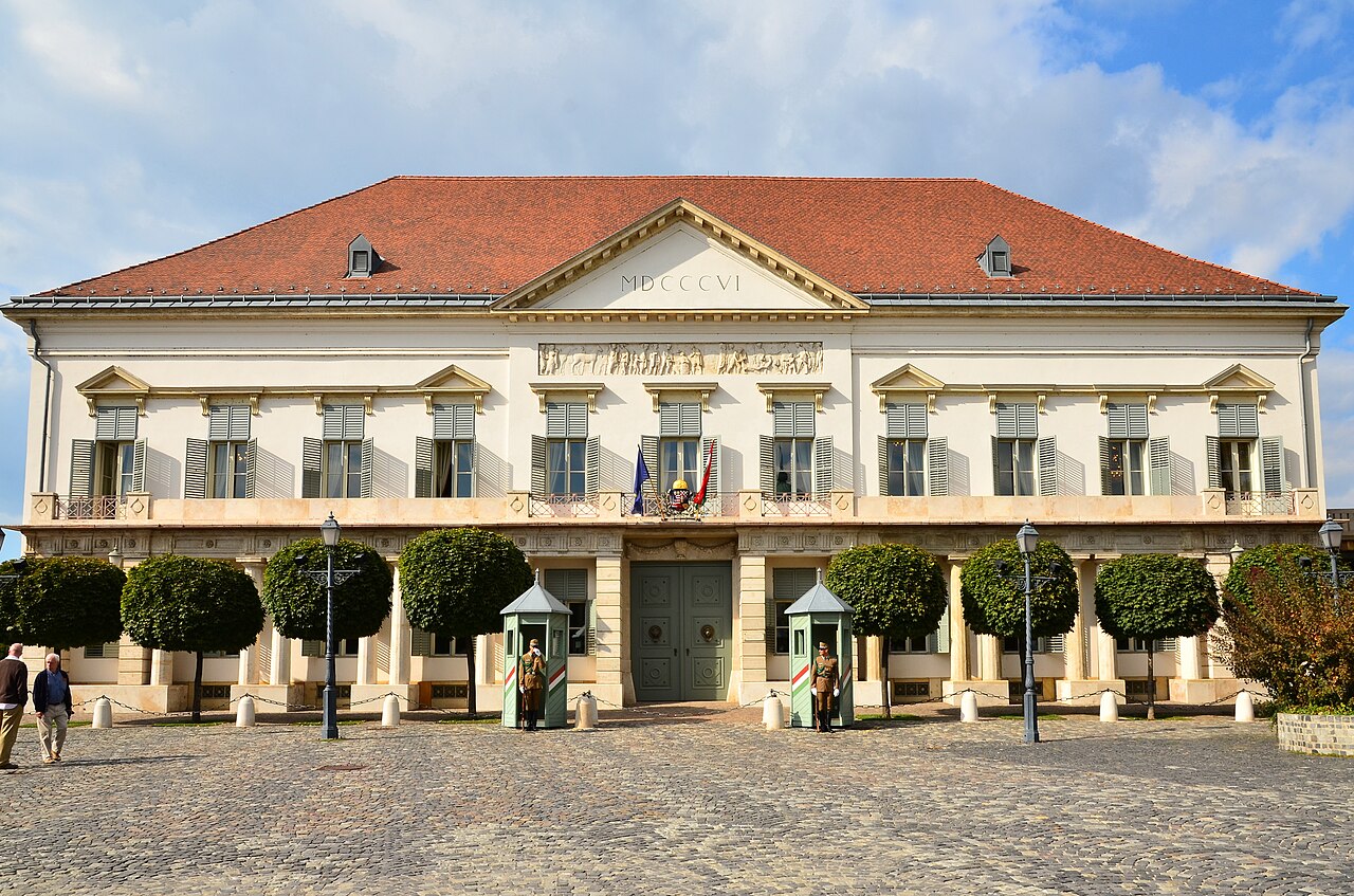Sándor Palace