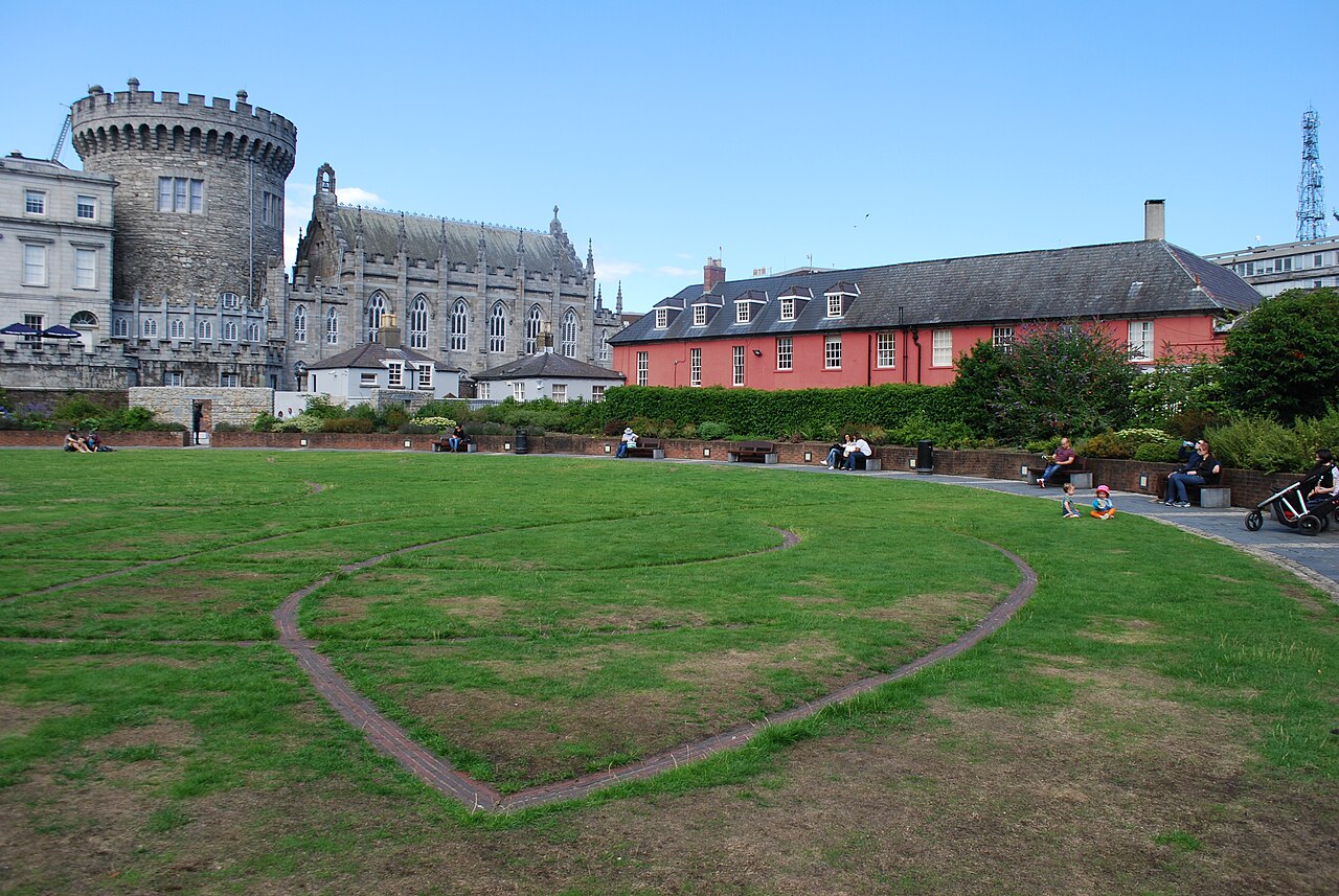 Ein Foto von Dubh-Linn-Garten