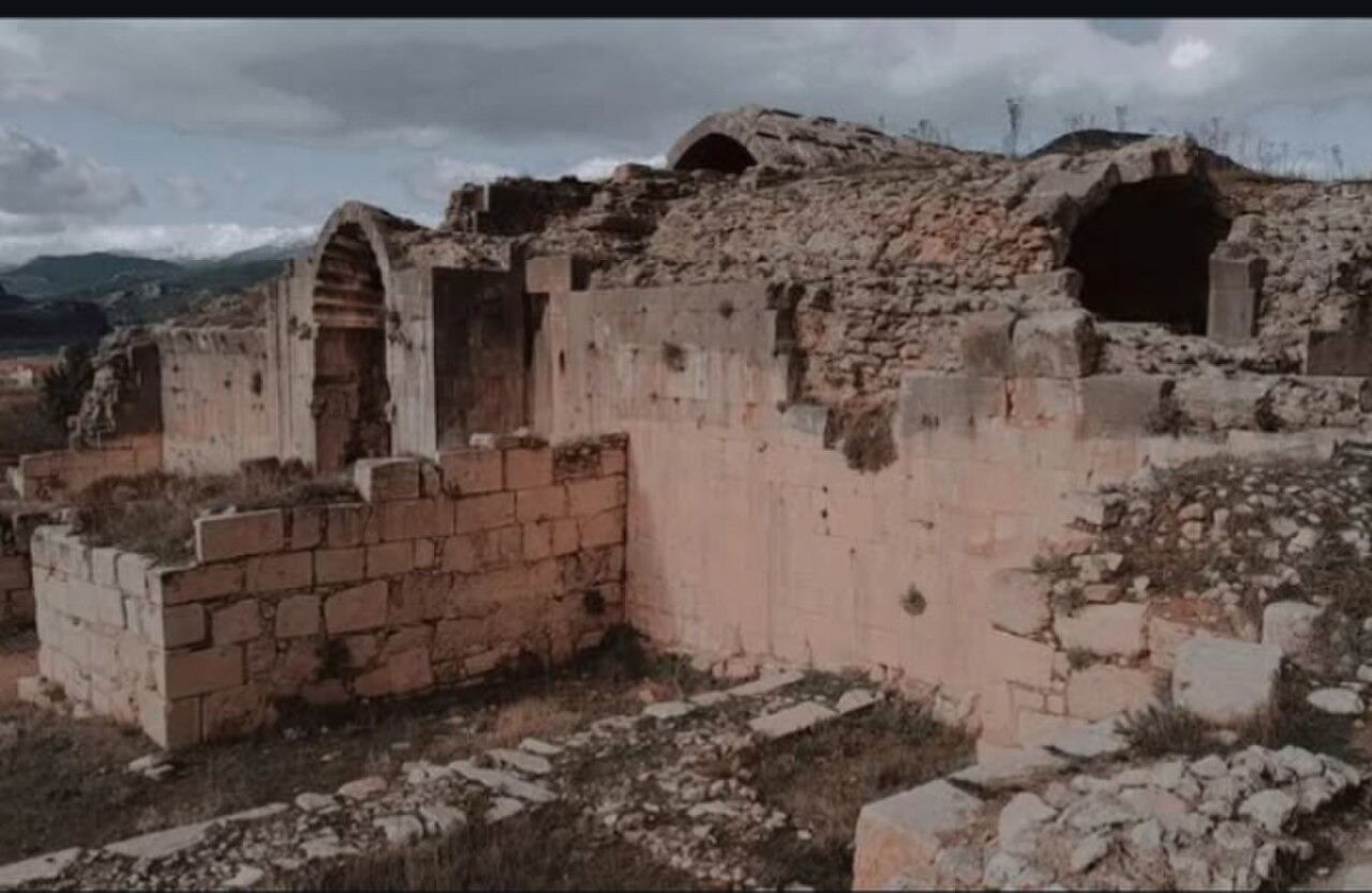 Una fotografía de Caravasar Evdir Han