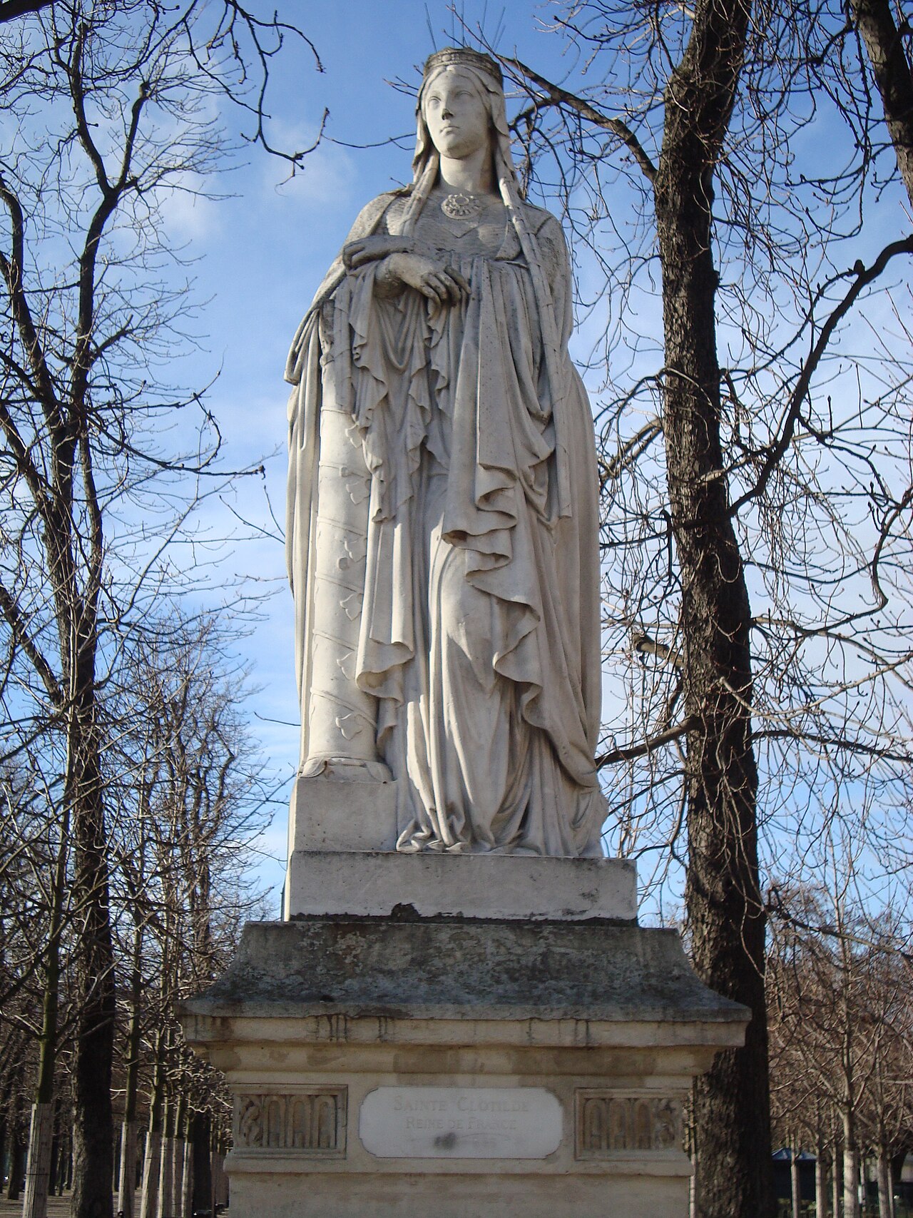 Saint Clotilde Heykeli (Paris)