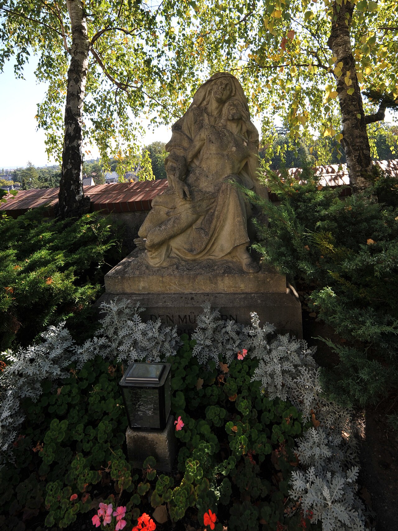 Kriegerdenkmal, Rodauner Kirchenplatz