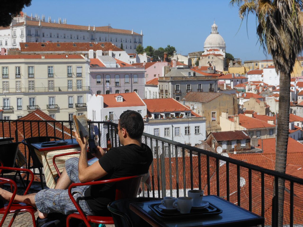 Una fotografia di Miradouro das Portas do Sol