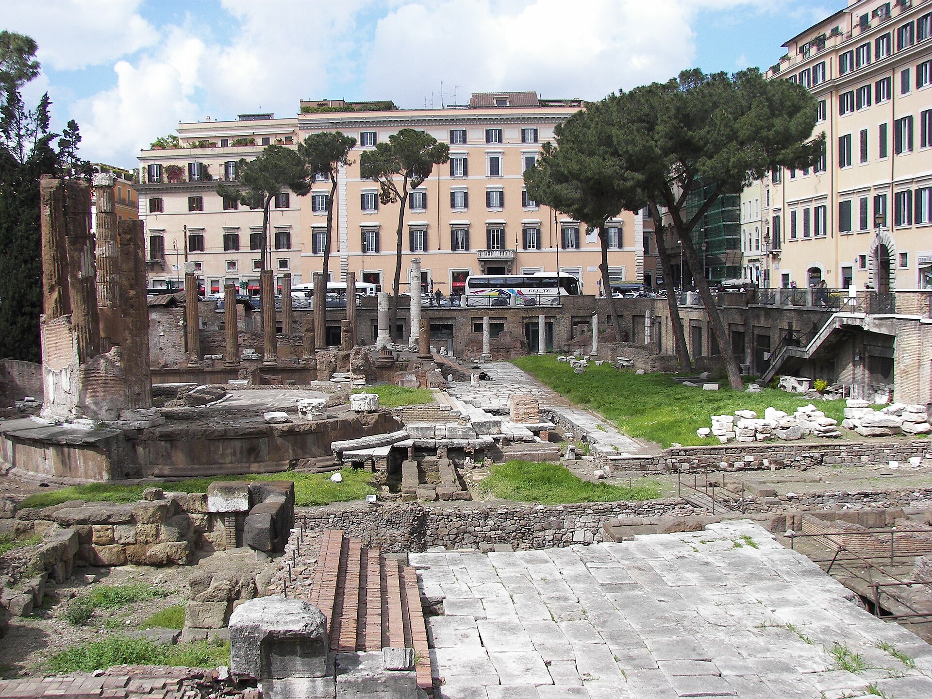 largo di Torre Argentina