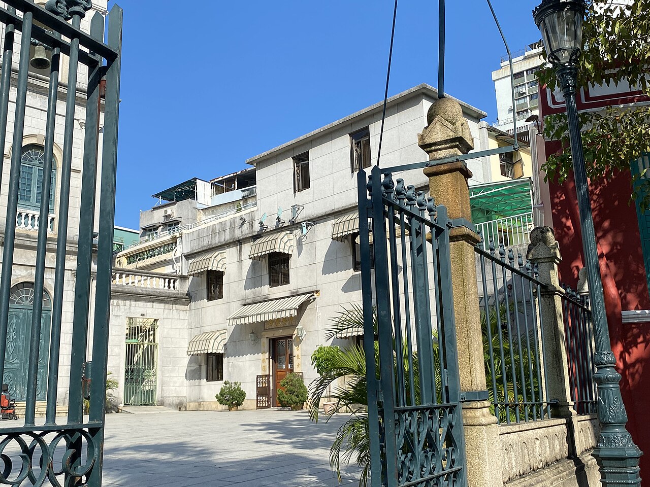 A photograph of St. Lazarus' Church