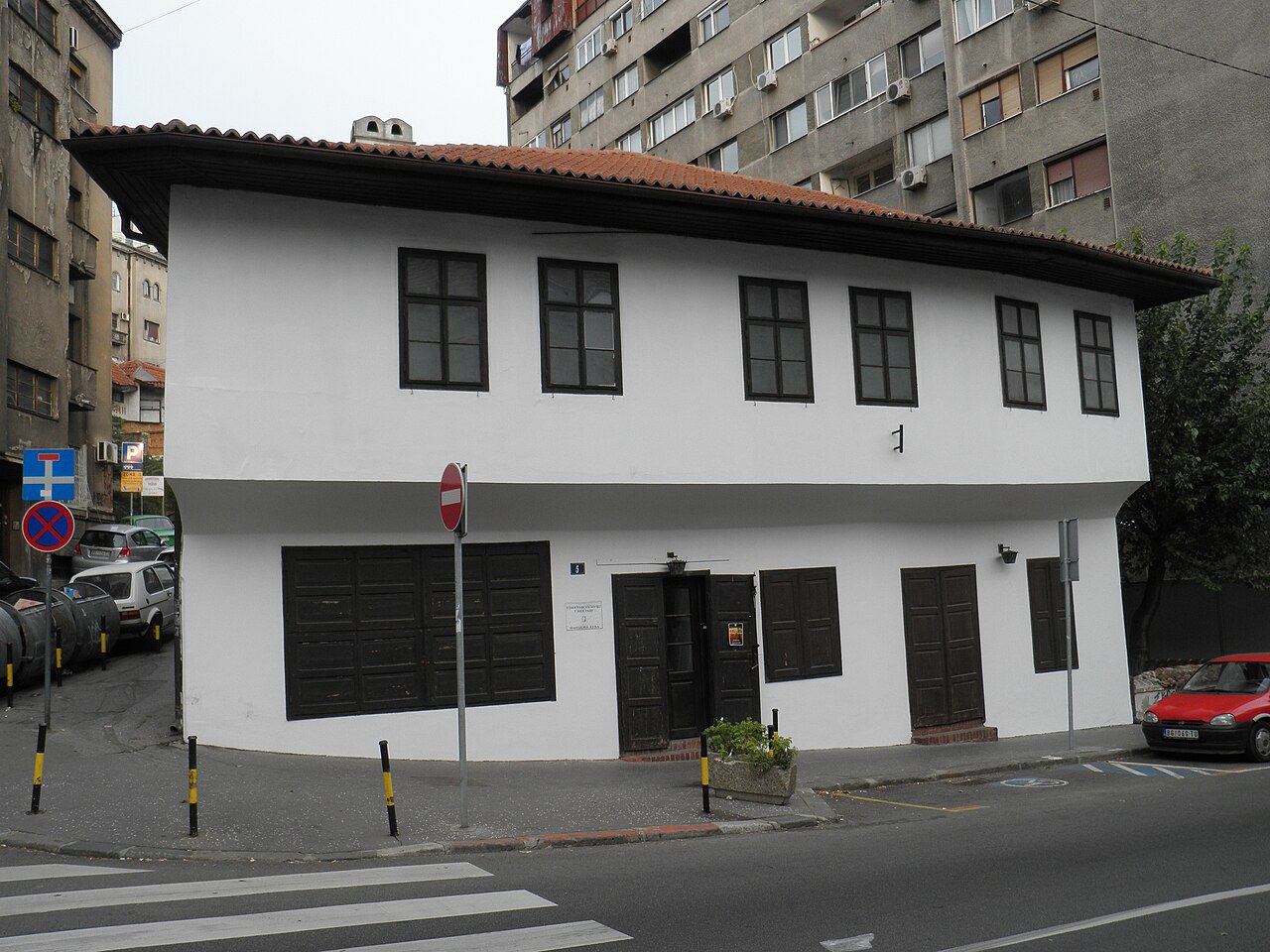 Une photographie de maison de Manak