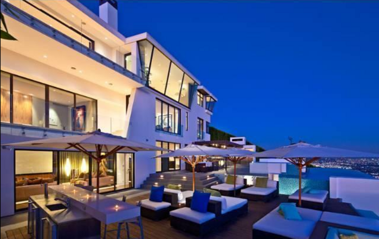 Pool Bar