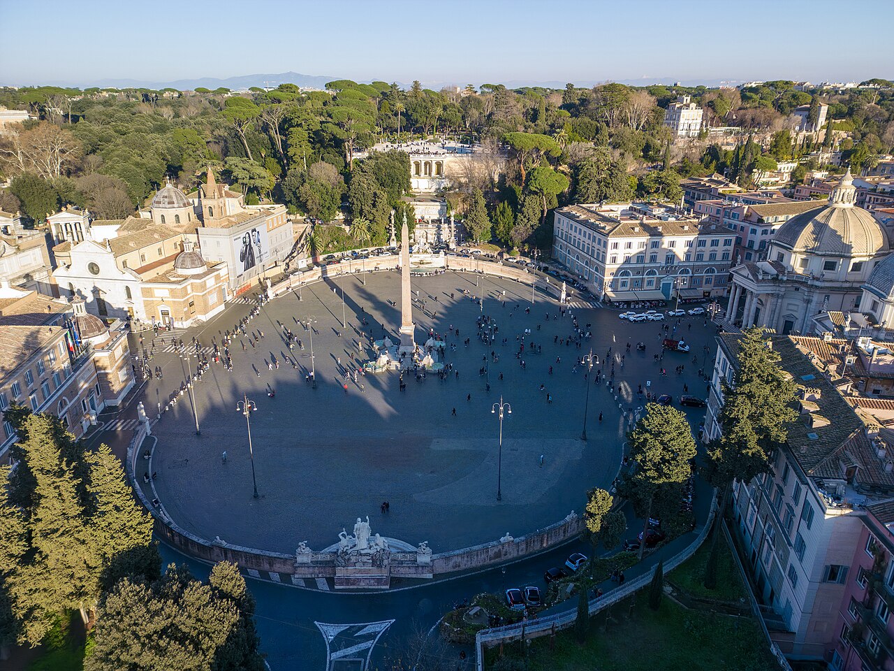 A photograph of Piazza del Popolo