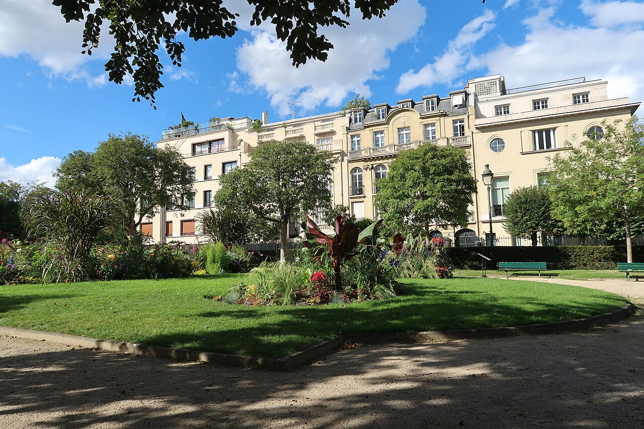 square des Écrivains-Combattants-Morts-pour-la-France
