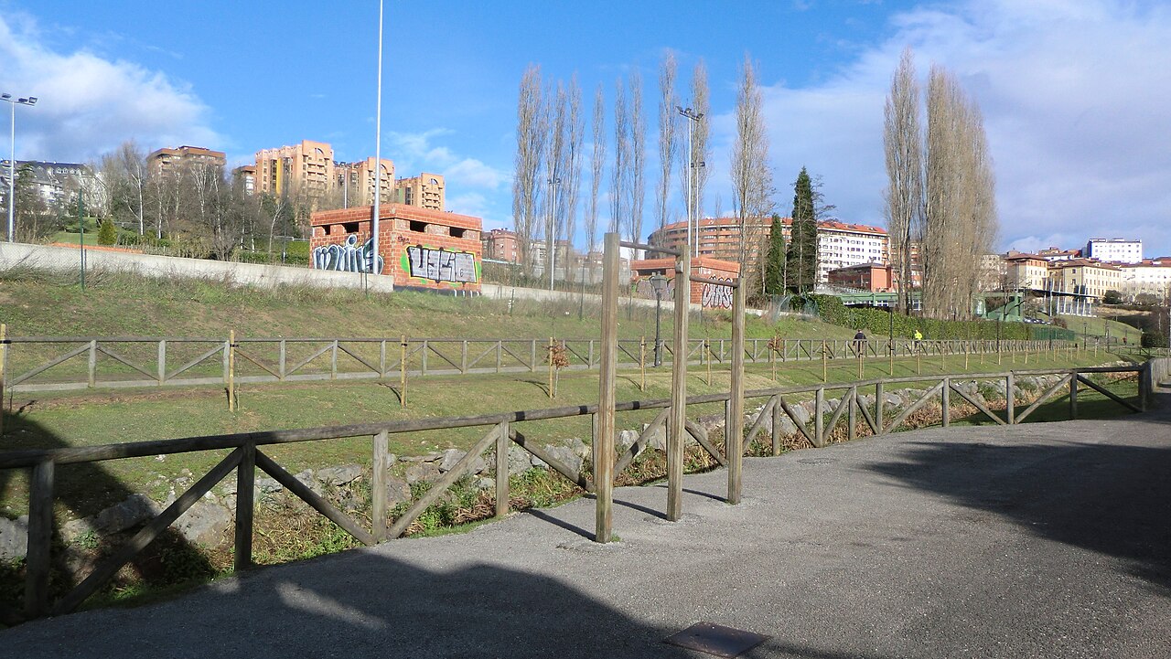 A photograph of Parque 232