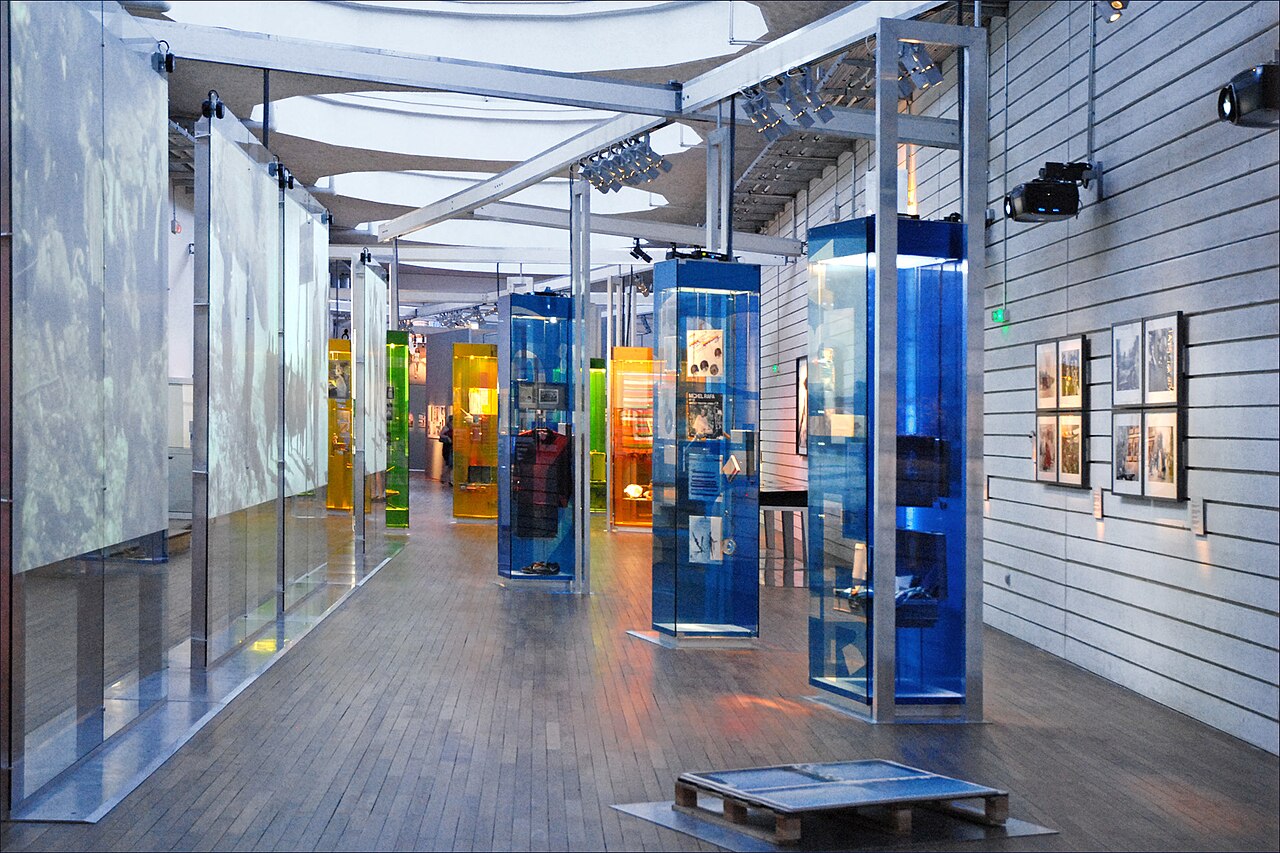 Une photographie de musée de l'histoire de l'immigration