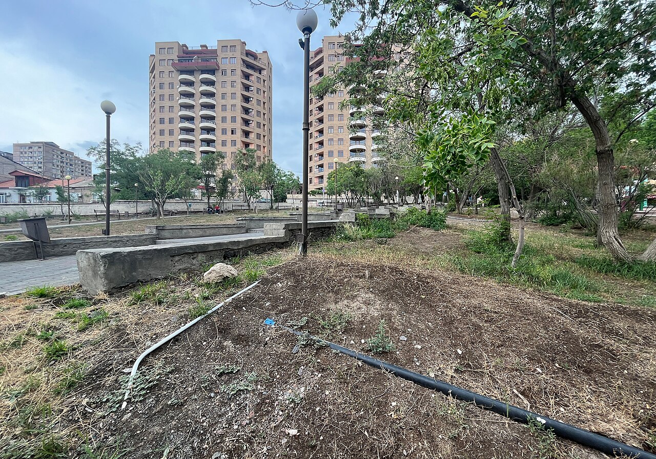 Üçgen Park