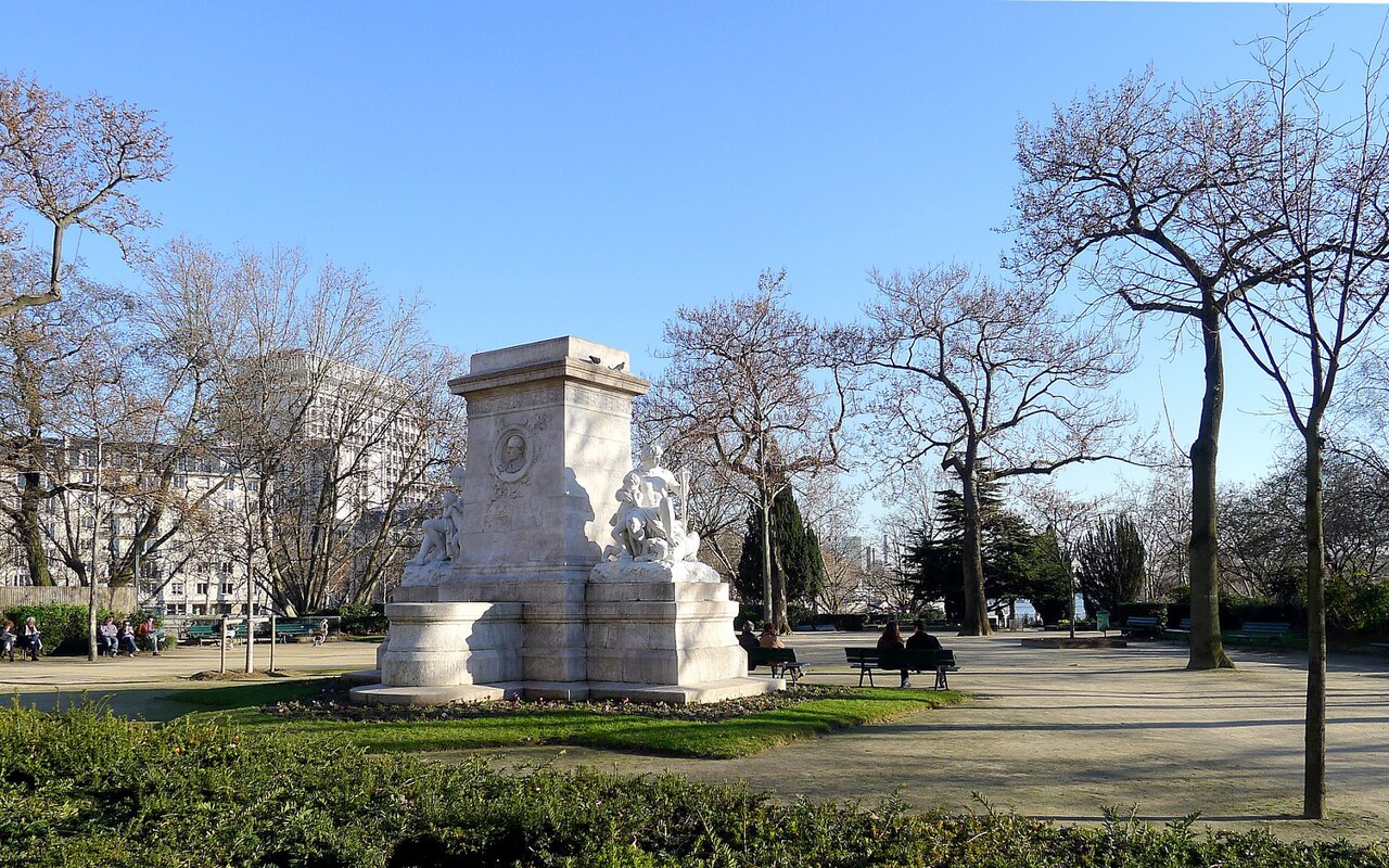square Barye