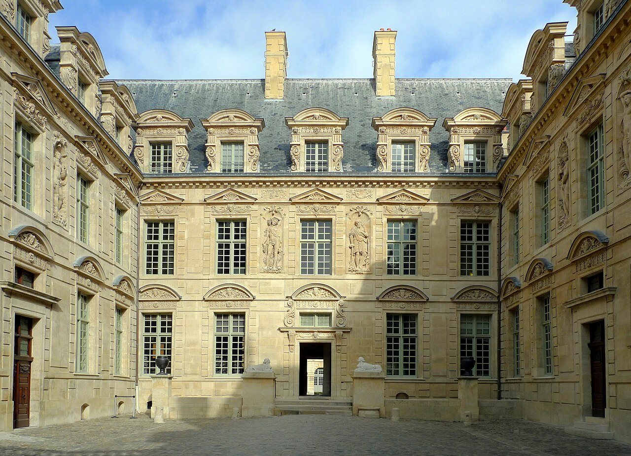 Una fotografía de Palacio de Sully