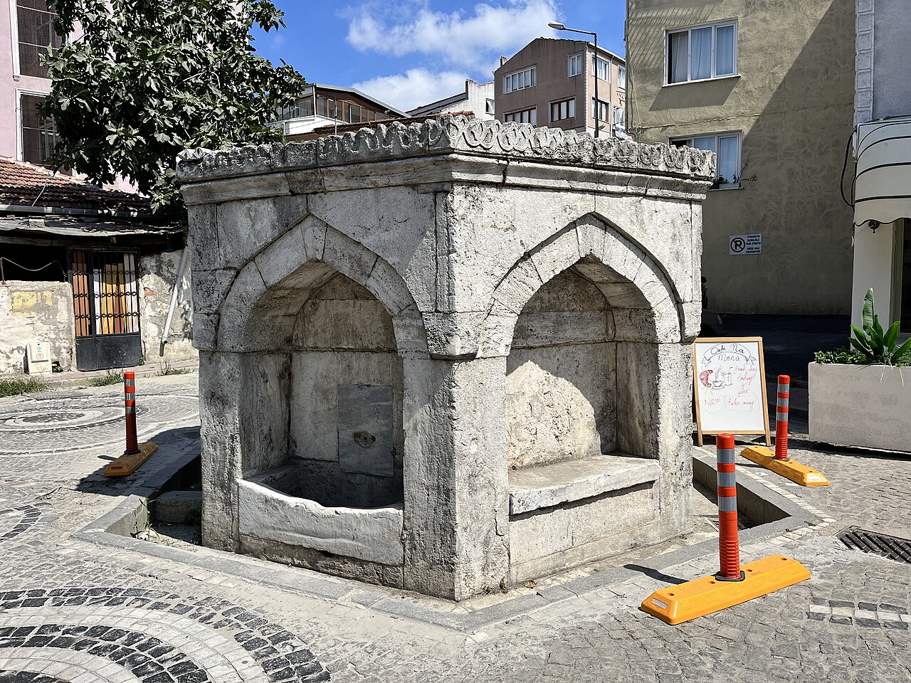 نافورة إيفاز إفندي