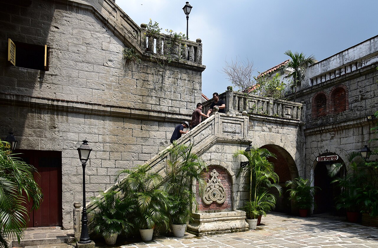 Plaza San Luis Complex
