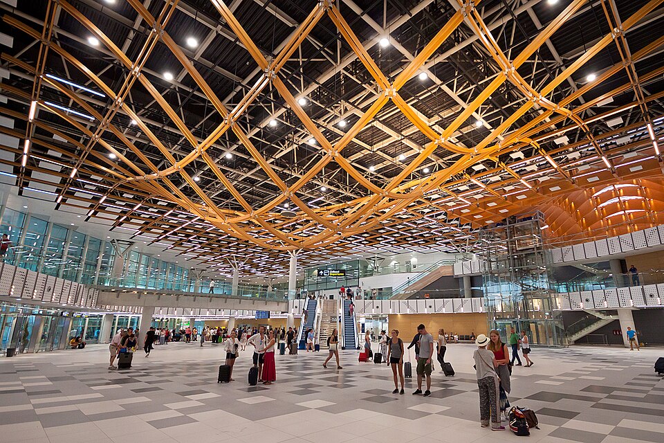 Split Airport