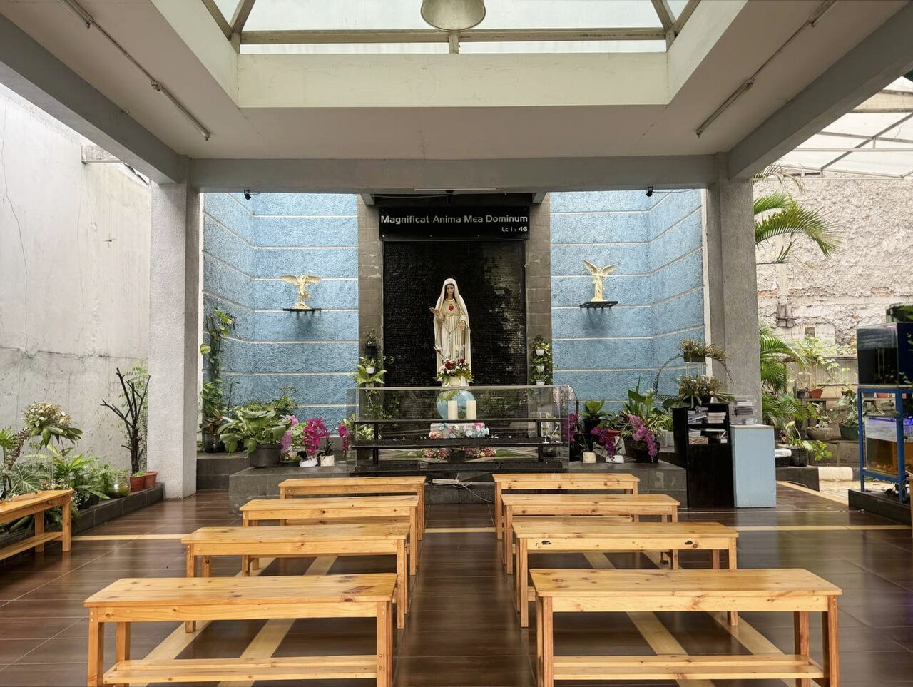 Saint Philip The Apostle Church fotoğrafı