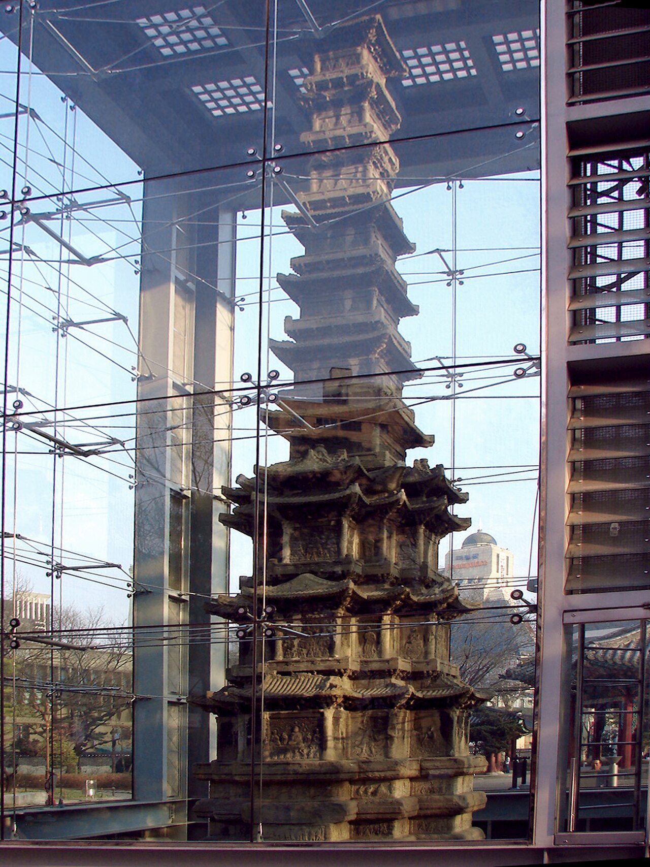 Una fotografía de Pagoda Wongaksa