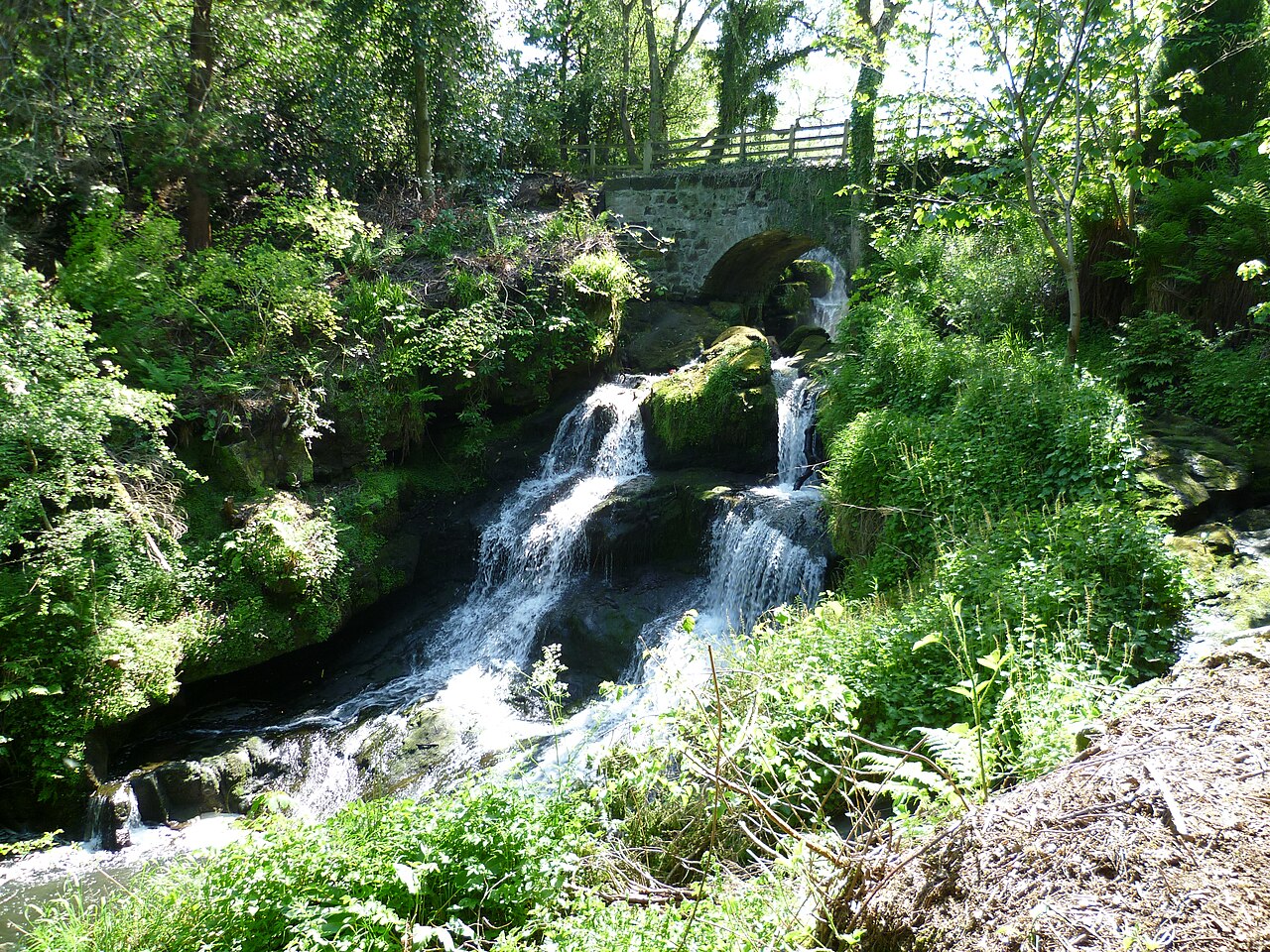 Uma fotografia de Rouken Glen