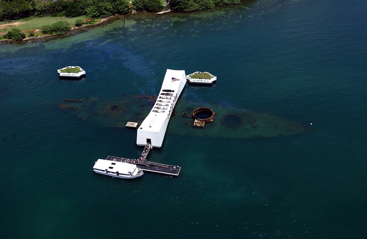 USS Arizona Anıtı
